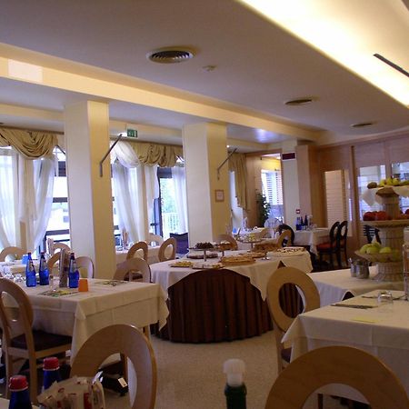 Hotel Zurigo Varazze Esterno foto