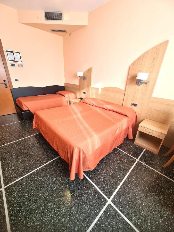 Hotel Zurigo Varazze Esterno foto