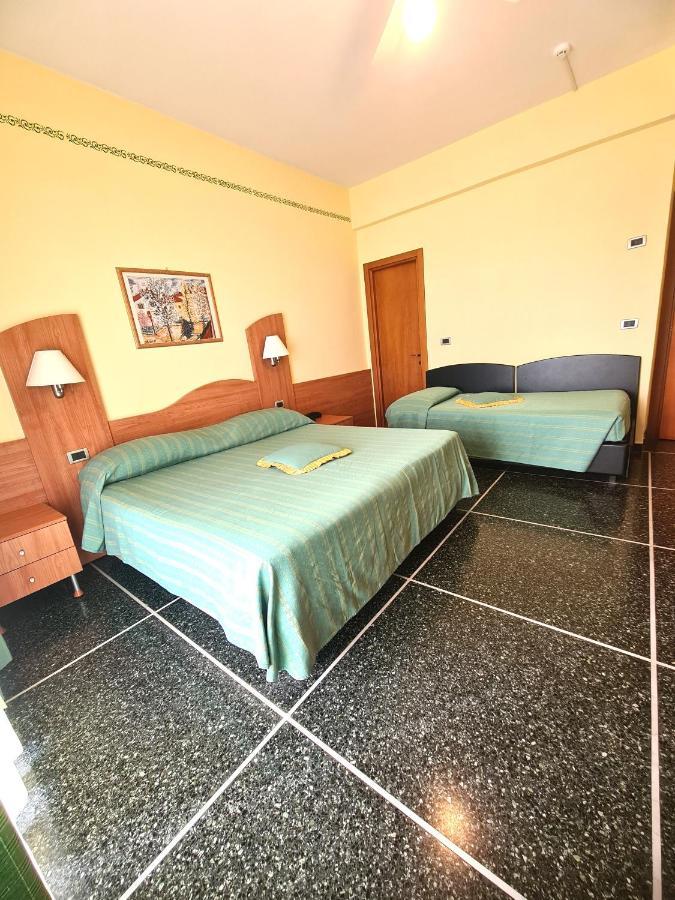 Hotel Zurigo Varazze Esterno foto