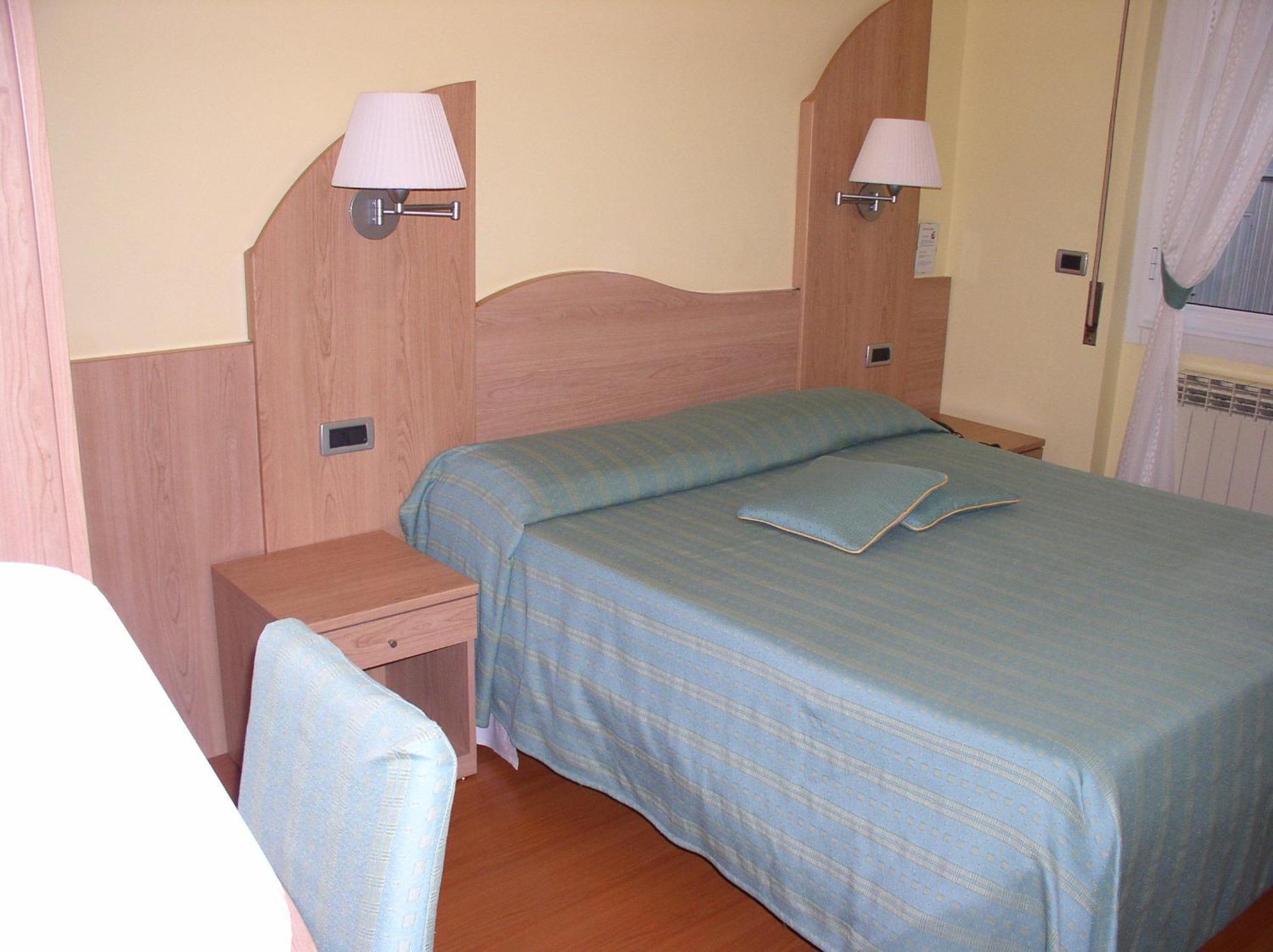 Hotel Zurigo Varazze Esterno foto
